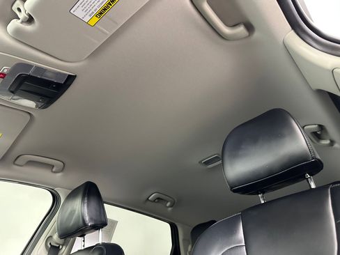 Used 2025 Kia Sorento EX image 26