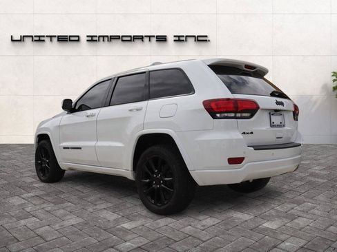 Used 2020 Jeep Grand Cherokee Altitude AWD/4WD image 3