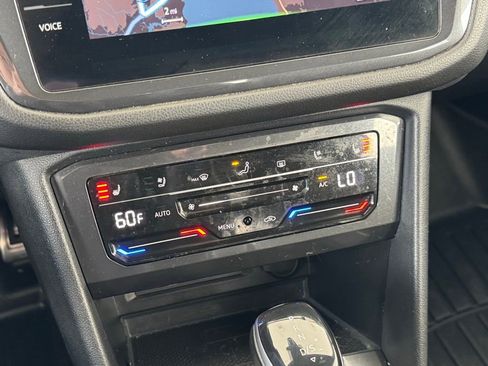 Used 2022 Volkswagen Tiguan SEL R-Line image 27