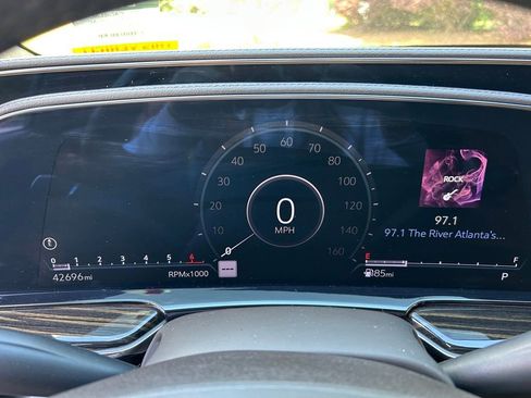 Used 2022 Cadillac Escalade Sport w/ LPO, ONYX Package RWD image 28