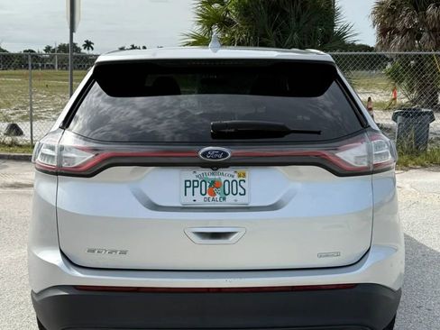 Used 2018 Ford Edge SE image 9