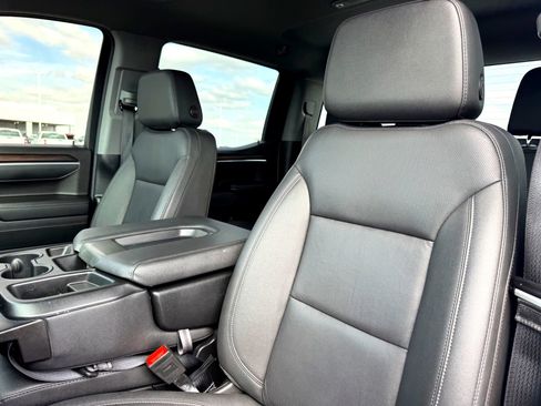 Used 2025 GMC Sierra 1500 SLT image 13