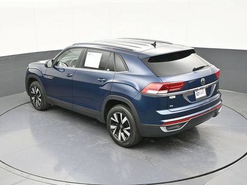 Used 2022 Volkswagen Atlas Cross Sport SE AWD/4WD image 61