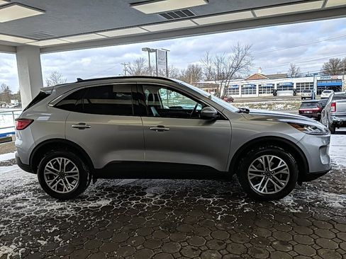 Used 2022 Ford Escape SEL image 4
