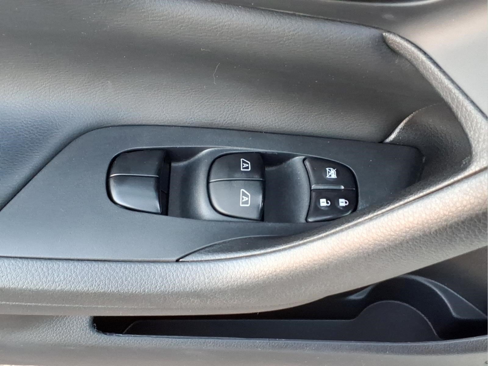 Used 2016 Nissan Altima 3.5 SL w/ 3.5 Technology Package FWD image 21