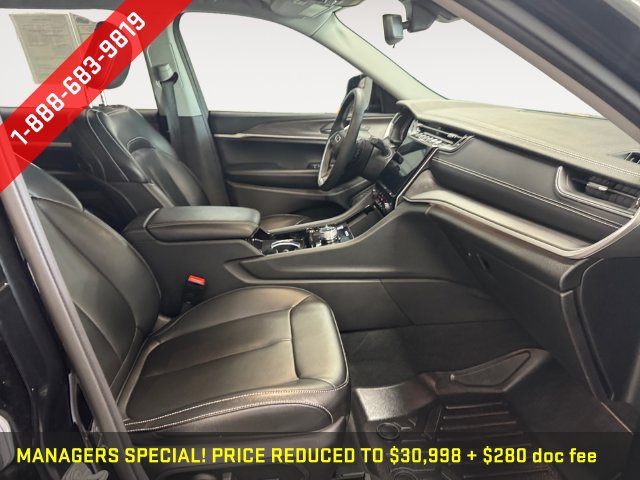 Used 2023 Jeep Grand Cherokee L Limited w/ Trailer Tow Group (B) AWD/4WD image 6