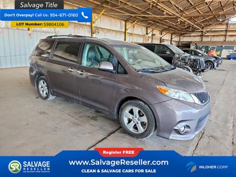 Used 2013 Toyota Sienna SE FWD image 5