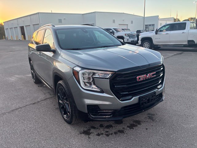 Used 2023 GMC Terrain SLE w/ Driver Convenience Package AWD/4WD image 6