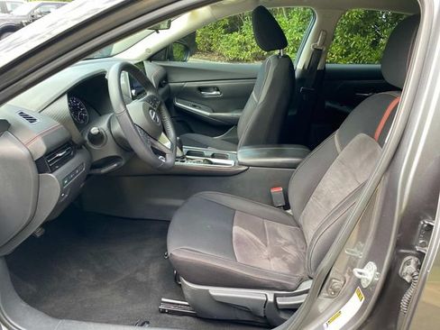 Used 2021 Nissan Sentra SR FWD image 11