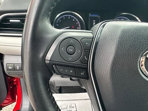 Used 2020 Toyota Camry SE image 24