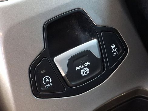 Certified 2022 Jeep Renegade Limited AWD/4WD image 26