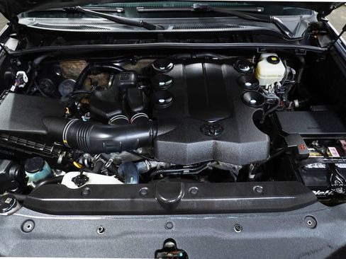 Used 2019 Toyota 4Runner TRD Off-Road Premium image 9