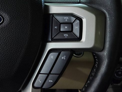 Used 2017 Ford F150 Lariat w/ Equipment Group 502A Luxury AWD/4WD image 12