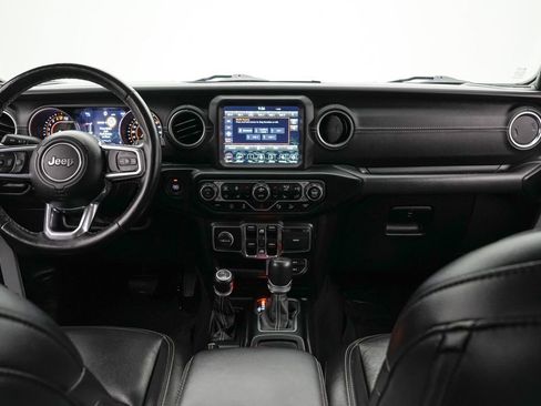 Used 2020 Jeep Wrangler Unlimited Sahara image 16