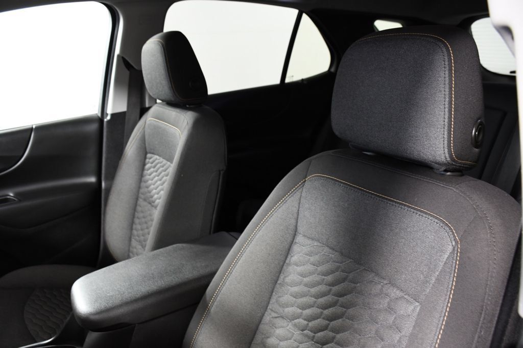 Used 2018 Chevrolet Equinox LT FWD image 17