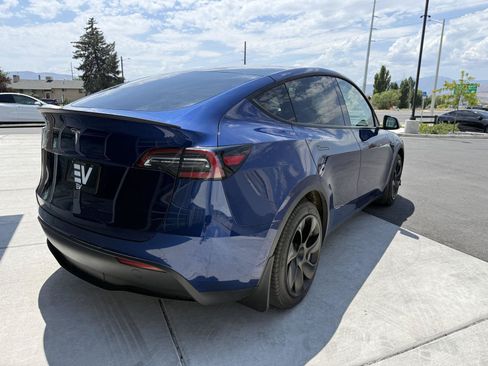 Used 2020 Tesla Model Y Long Range AWD/4WD image 8