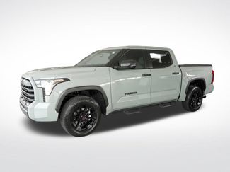 Used 2025 Toyota Tundra SR5 w/ SR5 Convenience Package AWD/4WD video 3