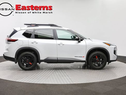 Used 2025 Nissan Rogue SV AWD/4WD image 4