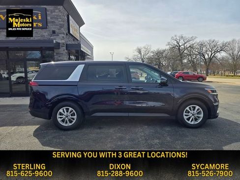 Used 2024 Kia Carnival LX image 9
