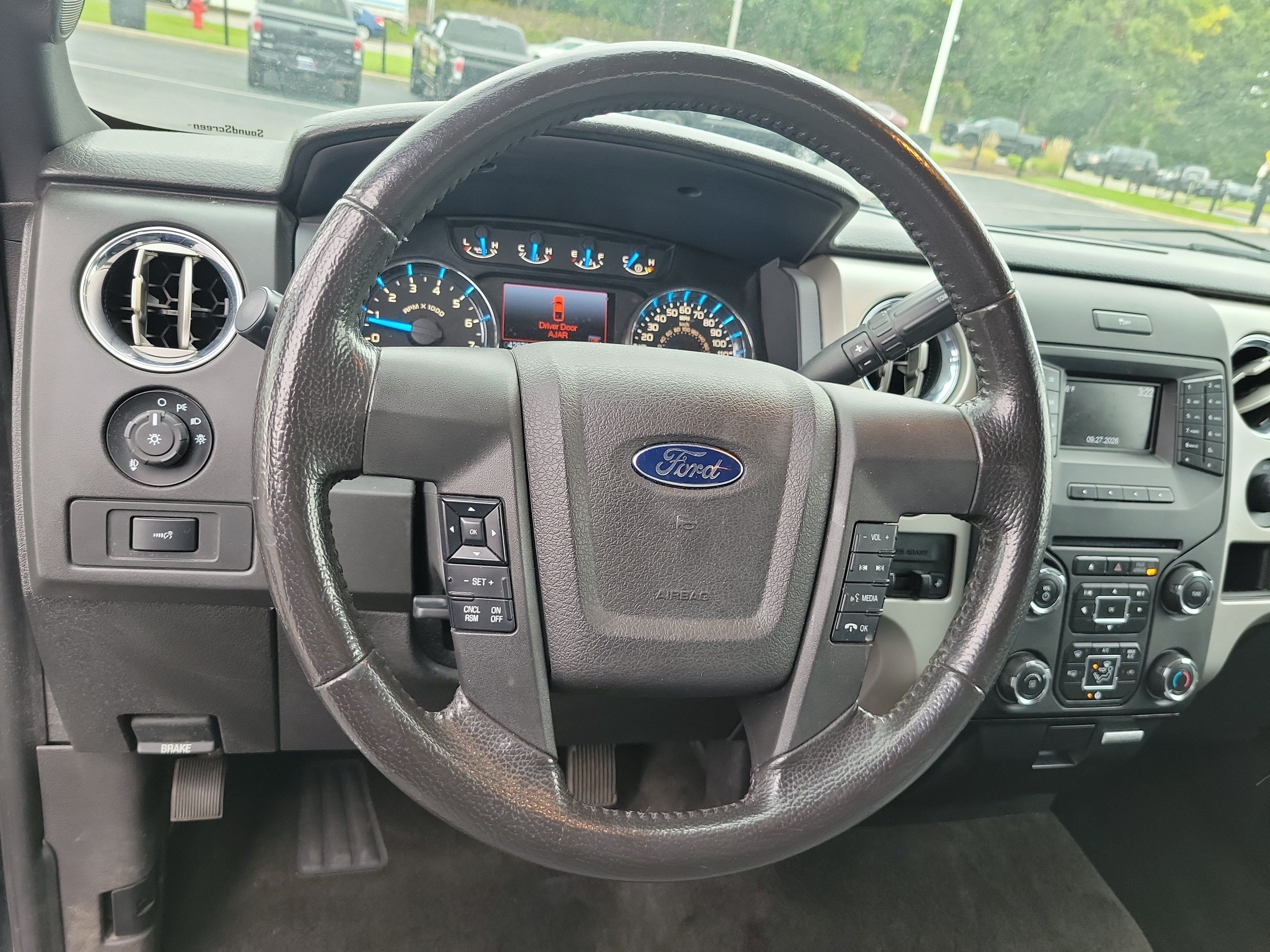 Used 2014 Ford F150 XLT w/ Equipment Group 302A Luxury AWD/4WD image 16