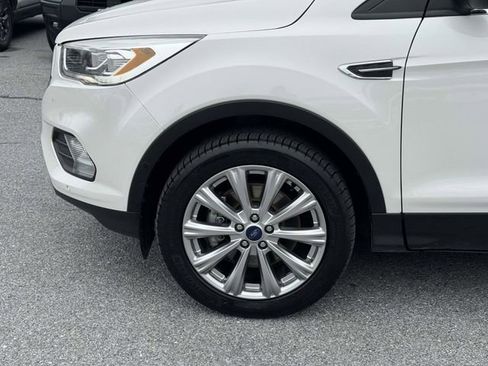Used 2018 Ford Escape Titanium image 9