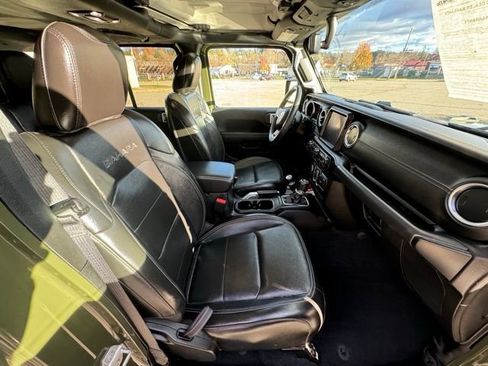 Used 2022 Jeep Wrangler Unlimited Sahara w/ Cold Weather Group image 11