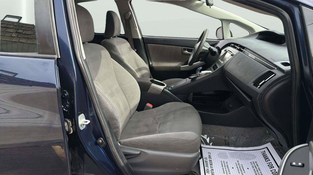Used 2014 Toyota Prius Two FWD image 13
