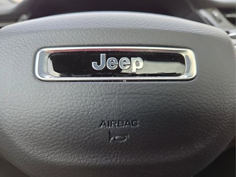 New 2026 Jeep Grand Cherokee Limited w/ Luxury Tech Group II image 22