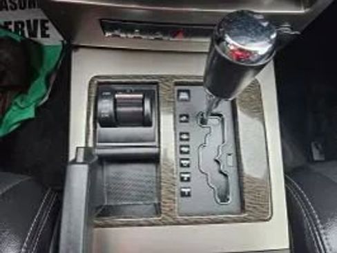 Used 2012 Jeep Liberty Limited w/ Tire & Wheel Group image 16