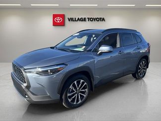 Certified 2024 Toyota Corolla Cross XLE video 1