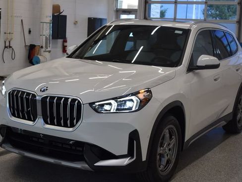 New 2026 BMW X1 xDrive28i w/ Convenience Package AWD/4WD image 9