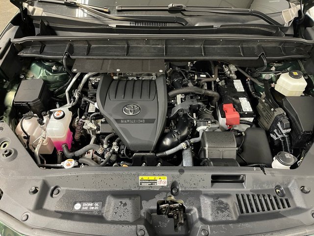 Used 2023 Toyota Highlander L FWD image 12
