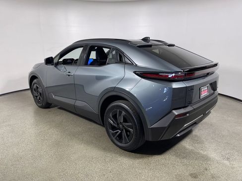 New 2026 Toyota C-HR AWD/4WD image 5