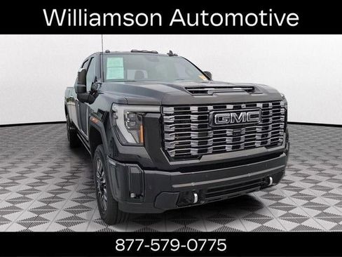 Used 2025 GMC Sierra 2500 Denali Ultimate image 1