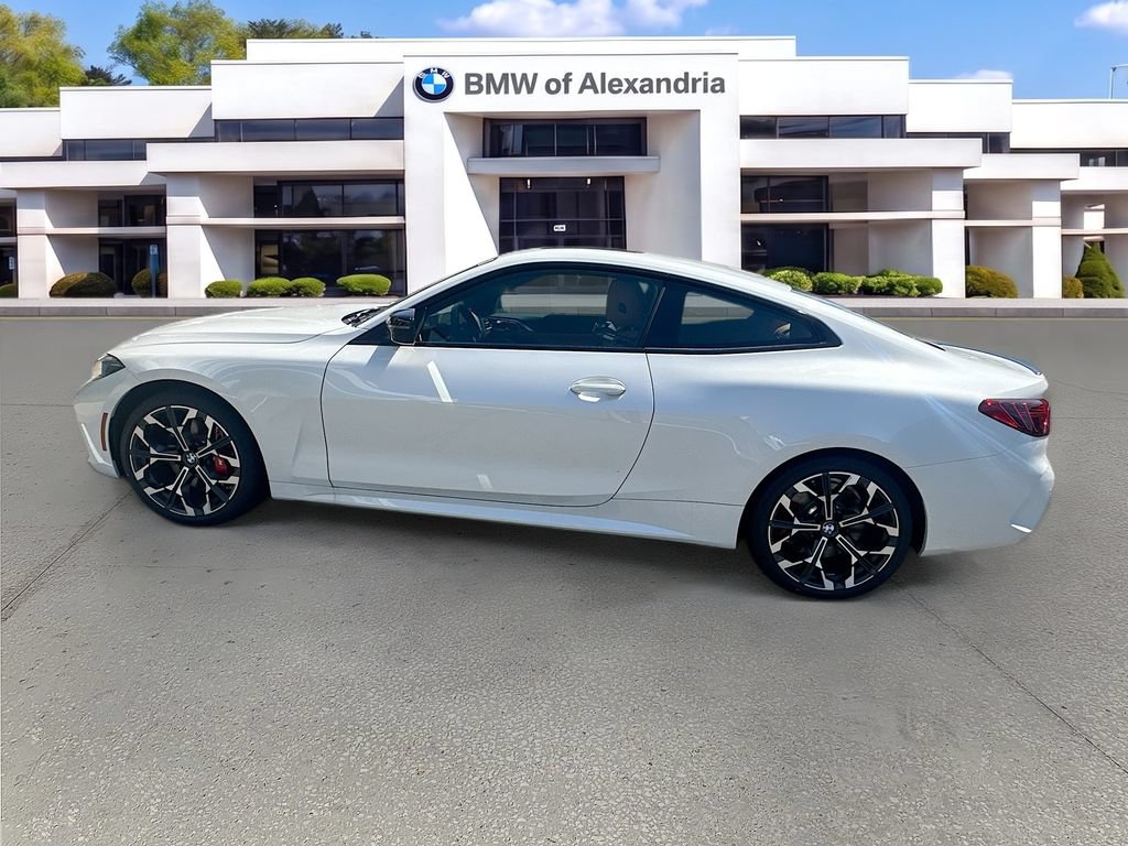 Used 2026 BMW 430i xDrive Coupe w/ M Sport Package AWD/4WD image 4
