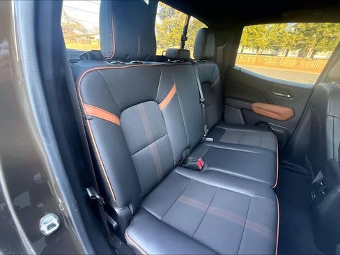 Used 2023 GMC Canyon AT4 w/ Technology Package image 28