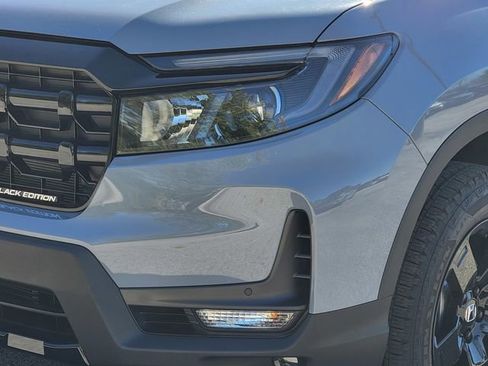 New 2026 Honda Ridgeline Black Edition image 10