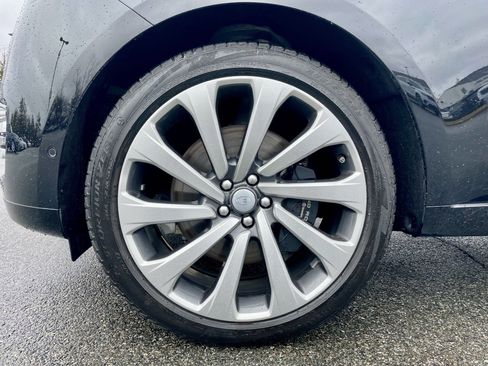 Used 2023 Land Rover Range Rover Autobiography image 9