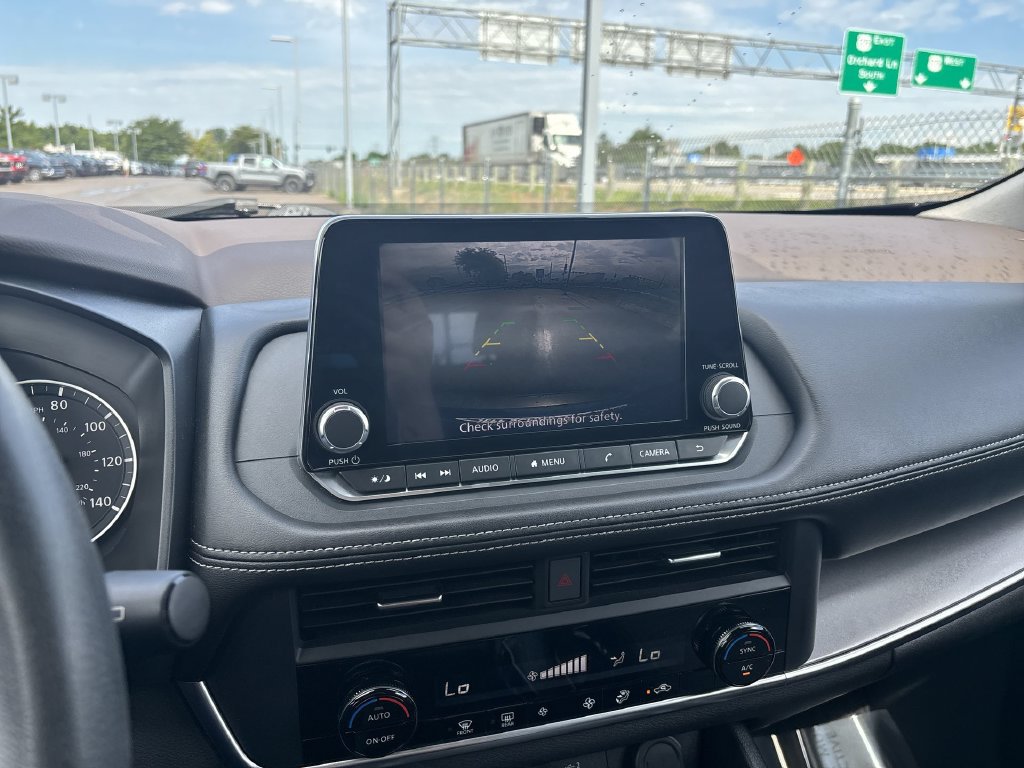 Certified 2023 Nissan Rogue SV FWD image 25