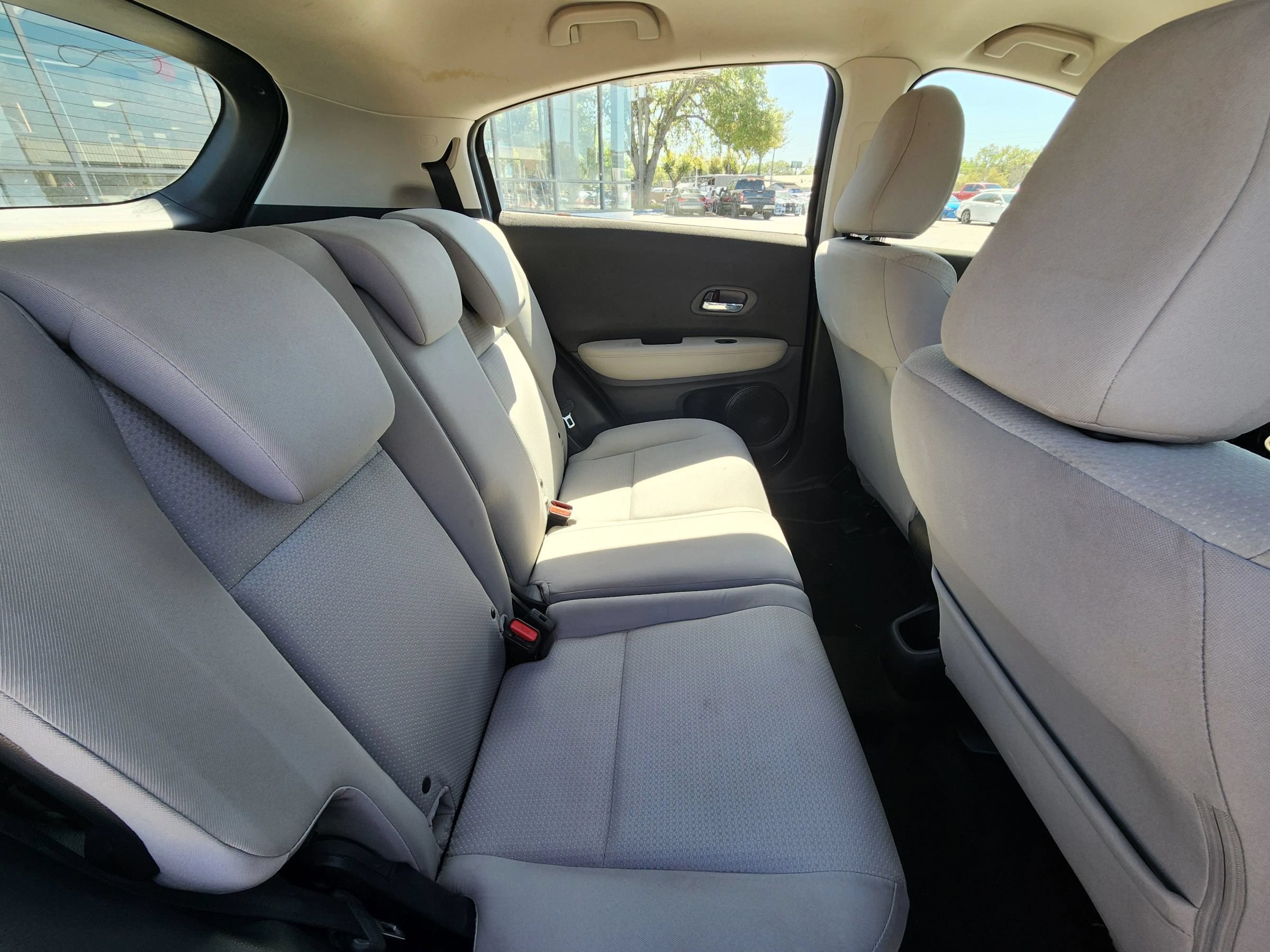 Used 2021 Honda HR-V LX image 11