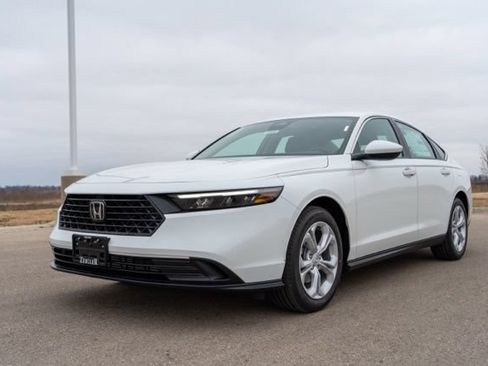 Used 2023 Honda Accord LX image 3
