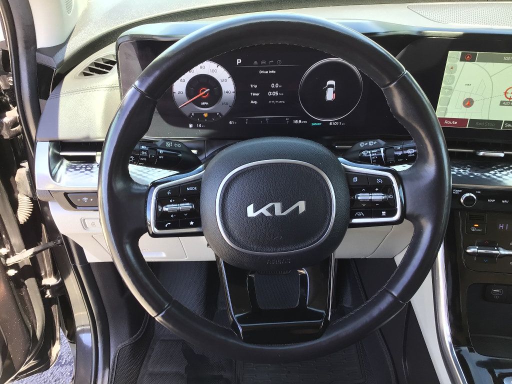 Used 2024 Kia Carnival SX Prestige FWD image 12
