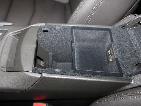 New 2025 Cadillac XT5 Luxury image 19