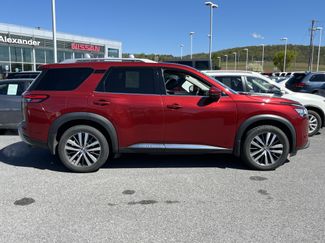 Used 2022 Nissan Pathfinder Platinum w/ Cargo Package AWD/4WD video 2