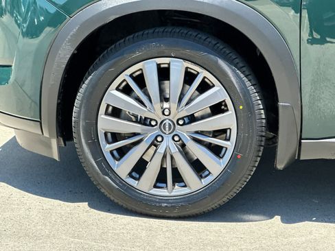 Used 2024 Nissan Pathfinder SL w/ SL Premium Package FWD image 29