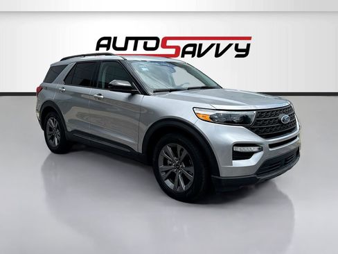 Used 2022 Ford Explorer XLT w/ Equipment Group 202A RWD image 1