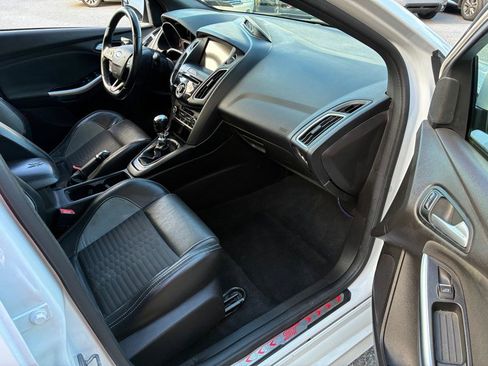 Used 2017 Ford Focus ST w/ Equipment Group 401A image 17