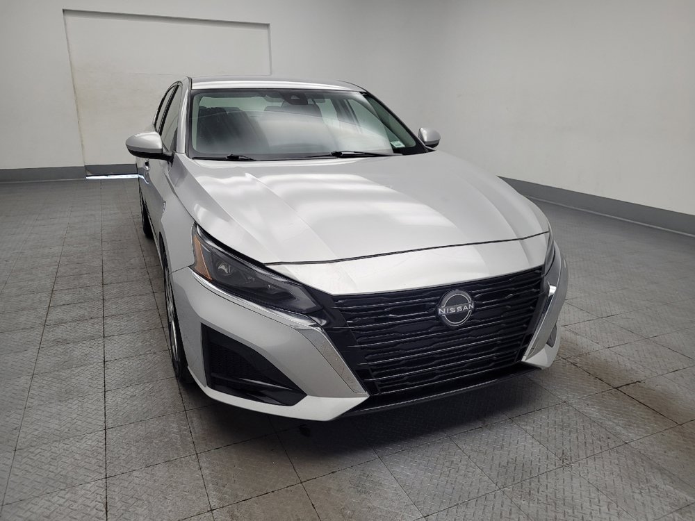 Used 2023 Nissan Altima 2.5 S FWD image 14