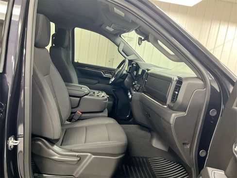 Certified 2025 GMC Sierra 1500 SLE w/ Max Trailering Package image 22