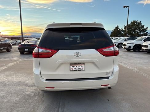 Used 2015 Toyota Sienna AWD image 9
